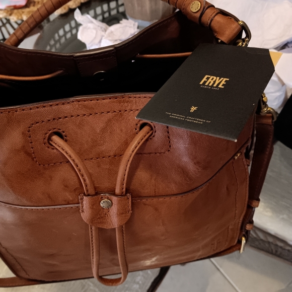 Absolutely stunning Frye bucket handbag " 11.5 H 12.5 W 4 D - Picture 8 of 8